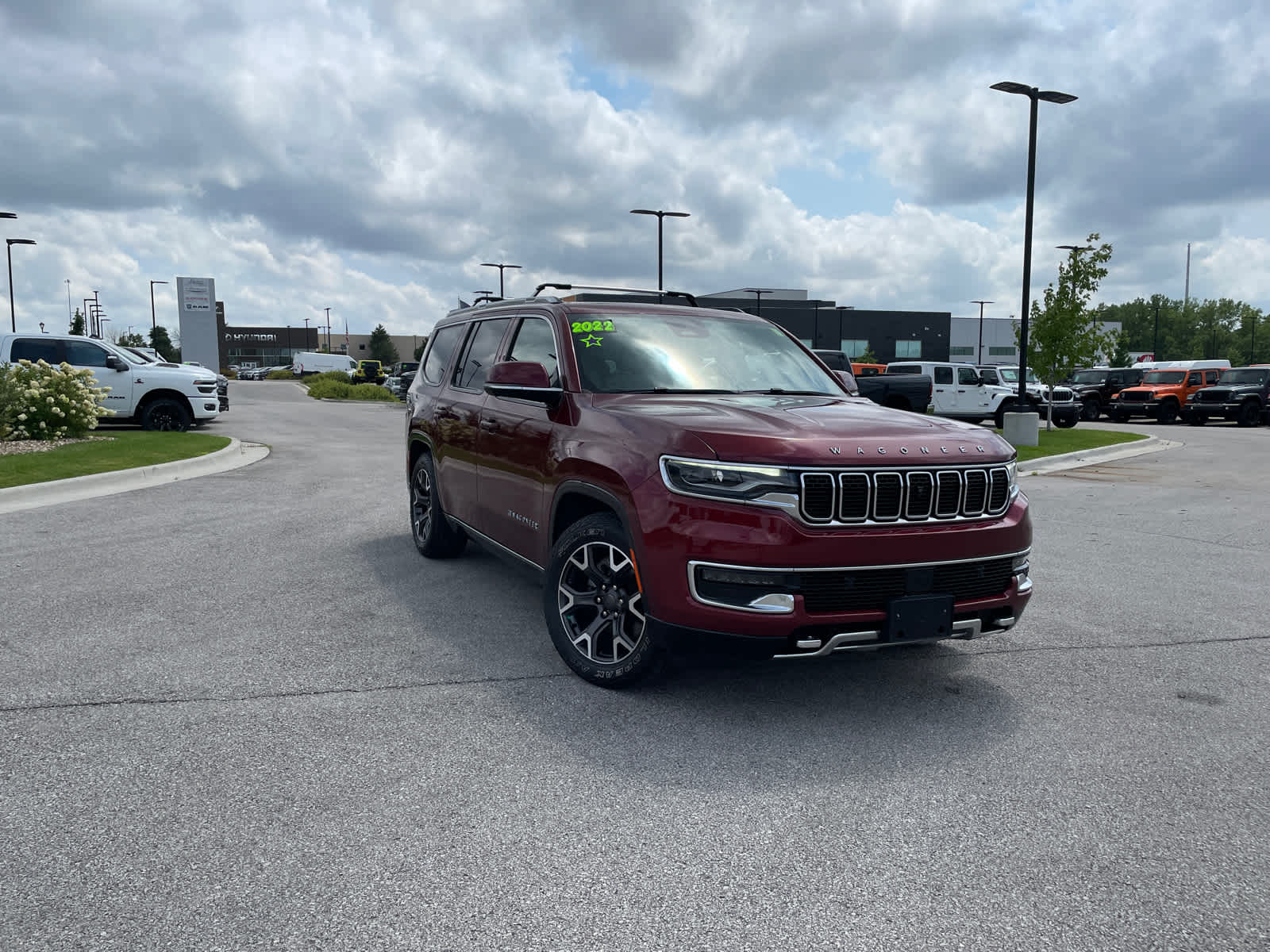 Used 2022 Jeep Wagoneer Series III with VIN 1C4SJVDT3NS168296 for sale in Kansas City