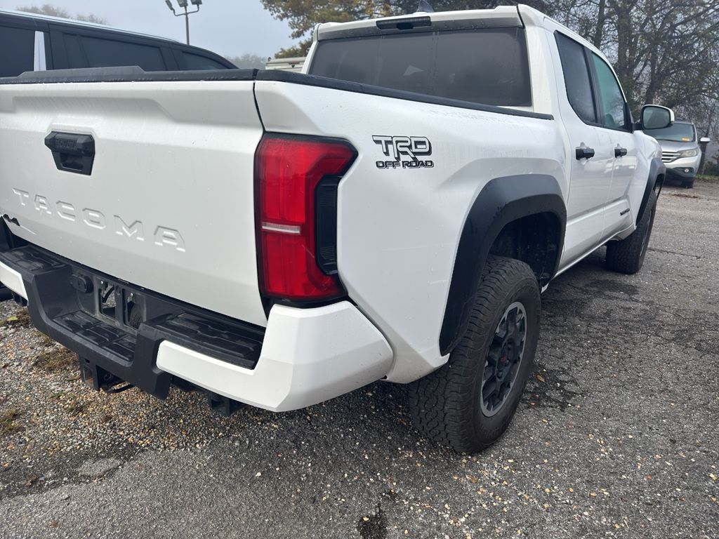 2024 Toyota Tacoma TRD photo 4