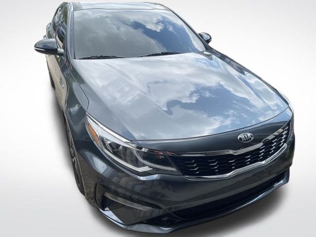 2020 Kia Optima SE photo 2