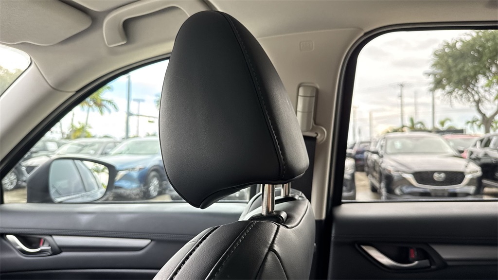2020 Mazda CX-5 Touring photo 10