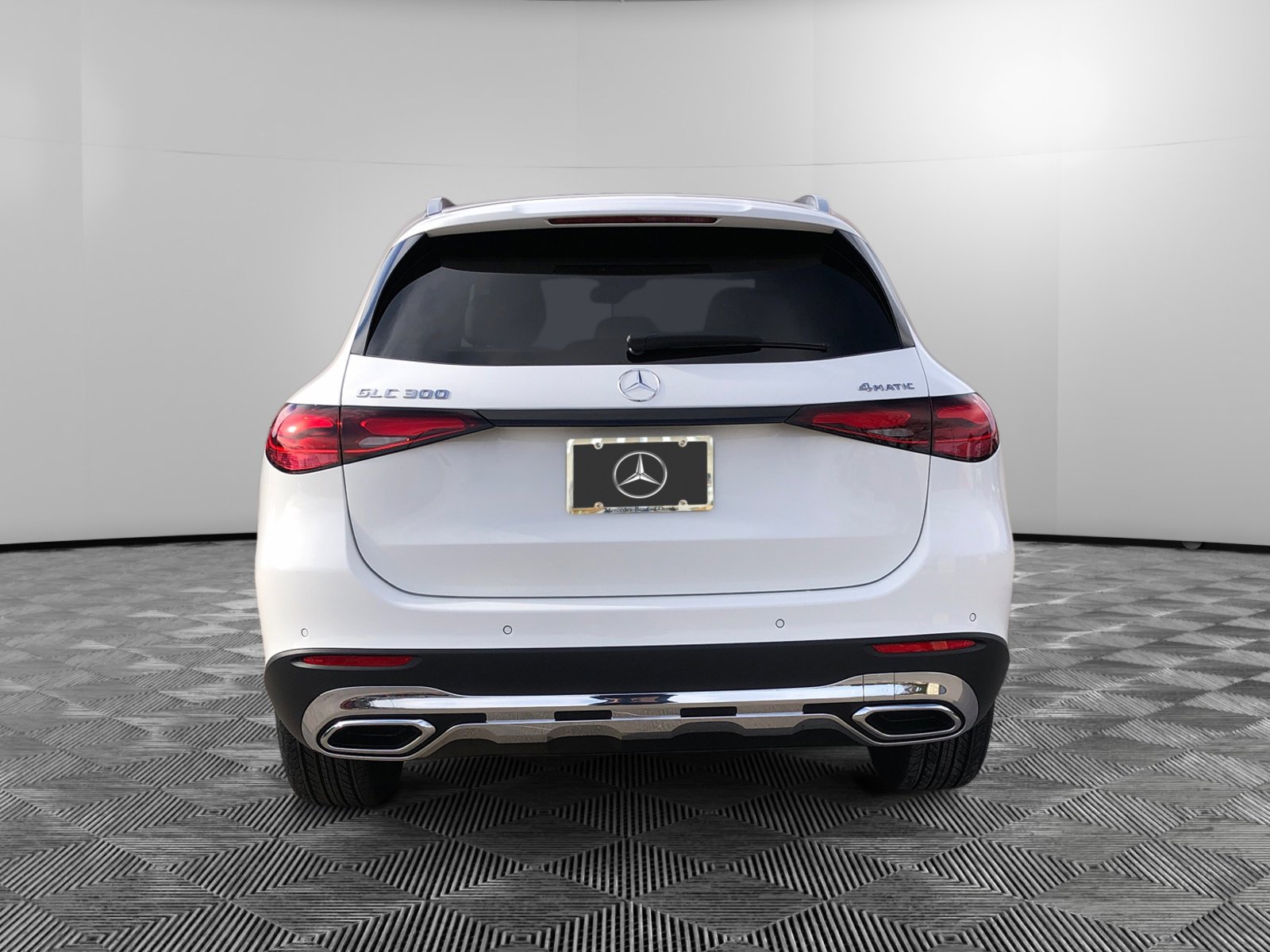 2025 Mercedes Benz GLC 300 4MATIC photo 4