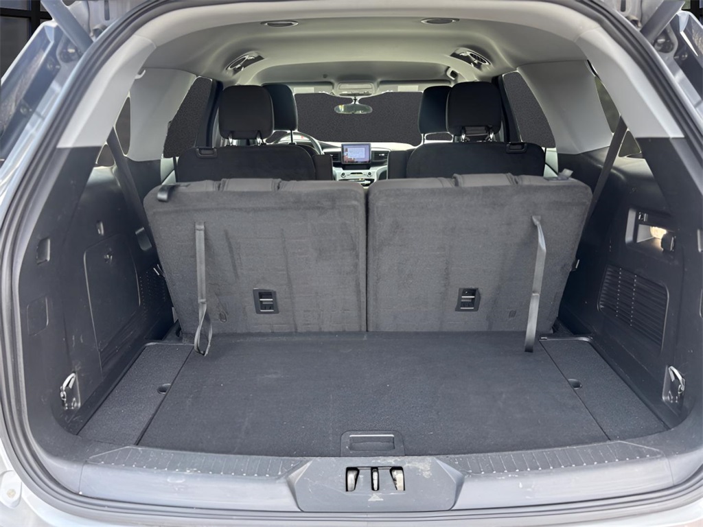 2023 Ford Explorer XLT photo 31