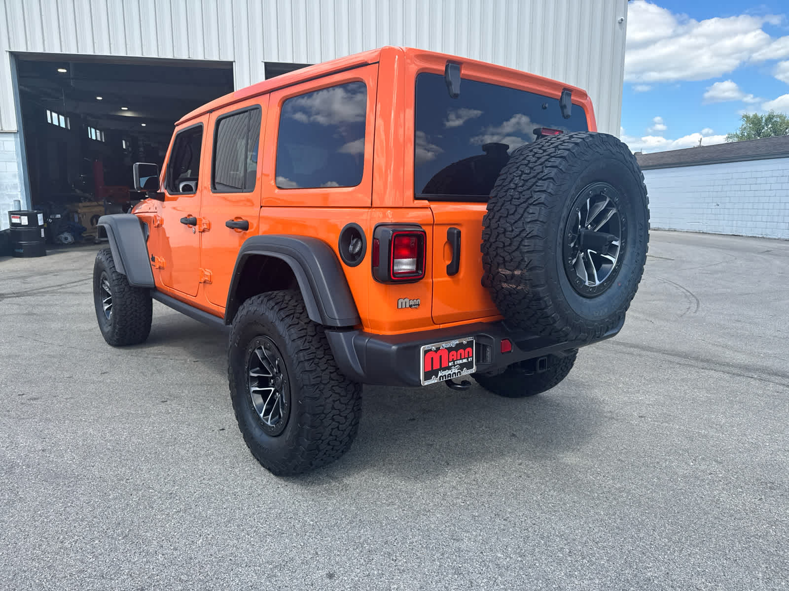 2025 Jeep Wrangler Willys photo 3