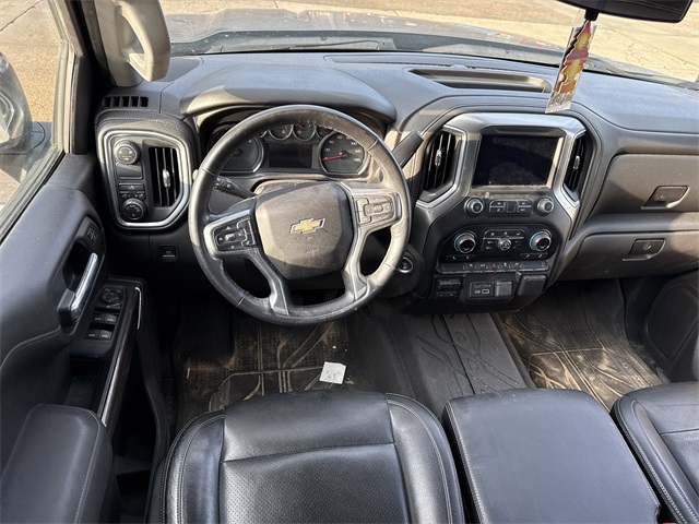 2019 Chevrolet Silverado 1500 LT photo 3