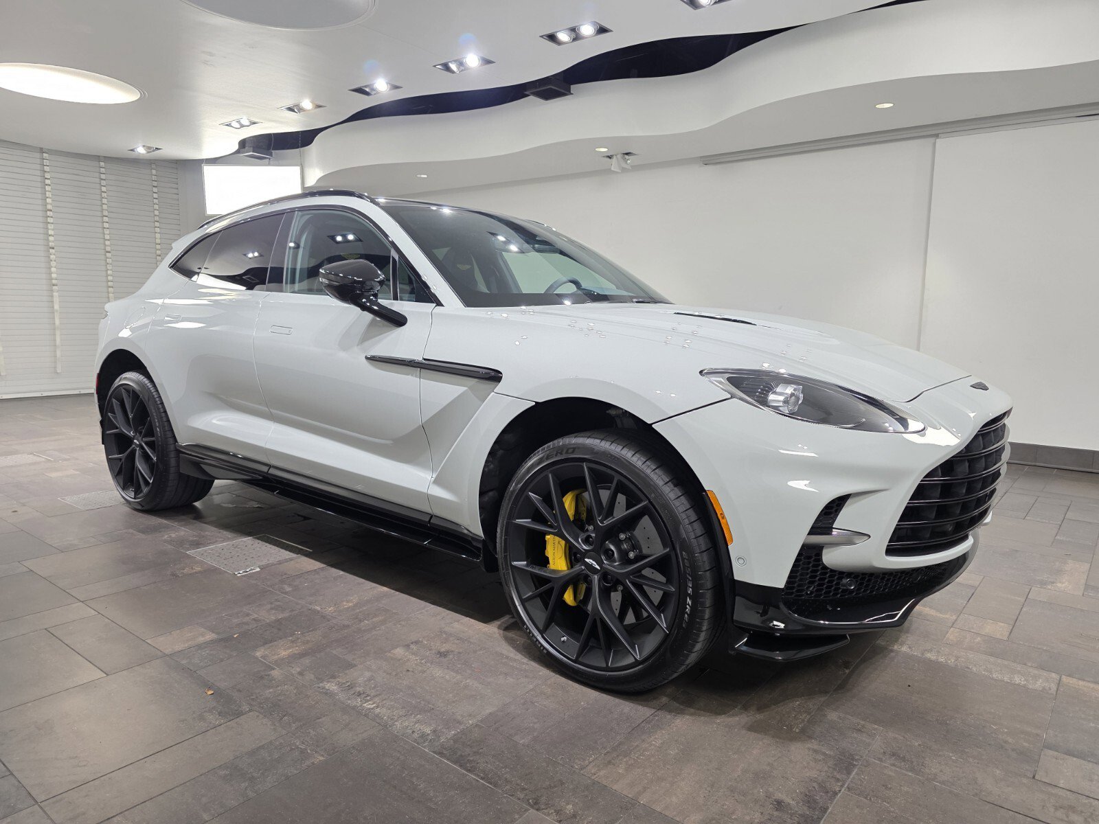 2026 Aston Martin DBX 707