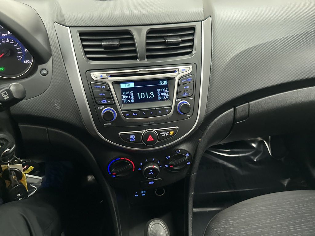 2015 Hyundai Accent GS photo 6