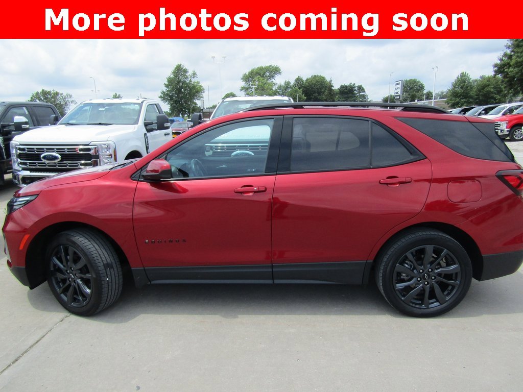 2022 Chevrolet Equinox RS photo 2