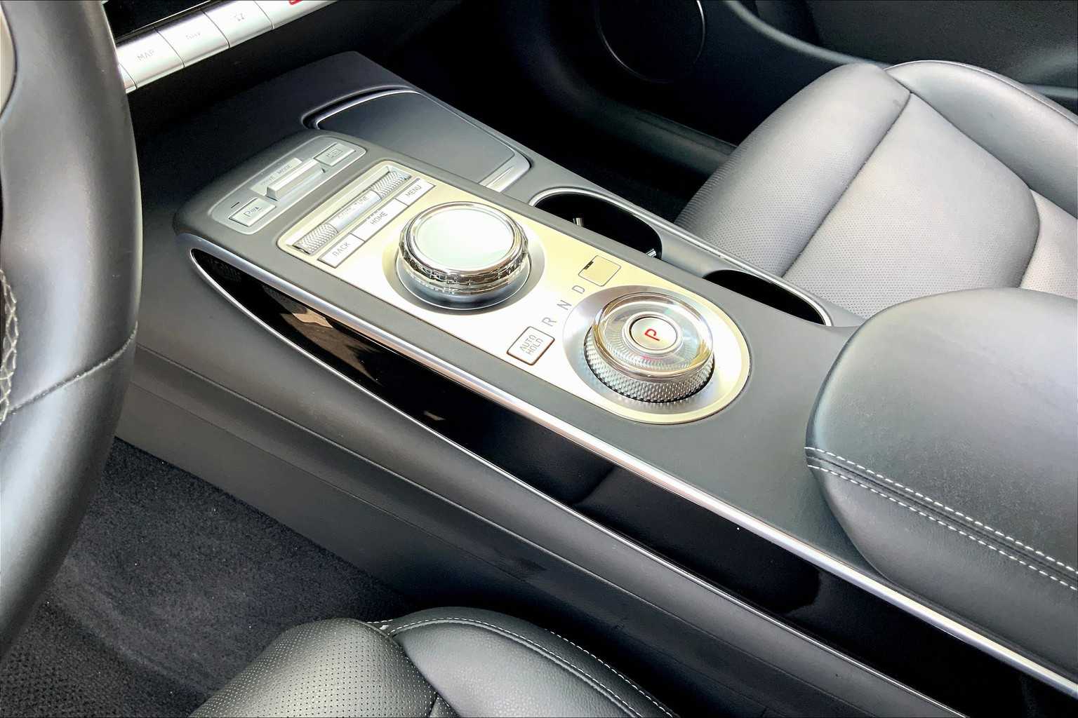 2025 Genesis GV70 2.5T photo 15