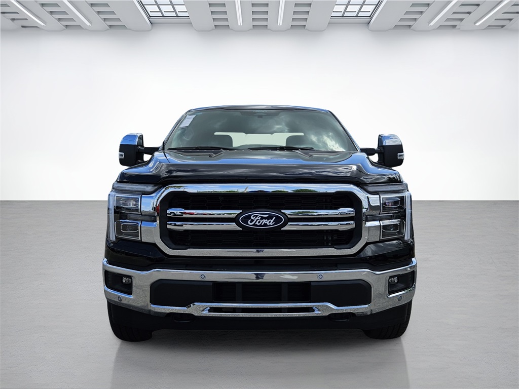 2025 Ford F-150 Lariat photo 2
