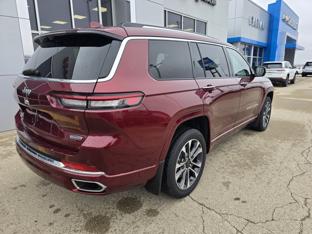 2021 Jeep Grand Cherokee Overland photo 4