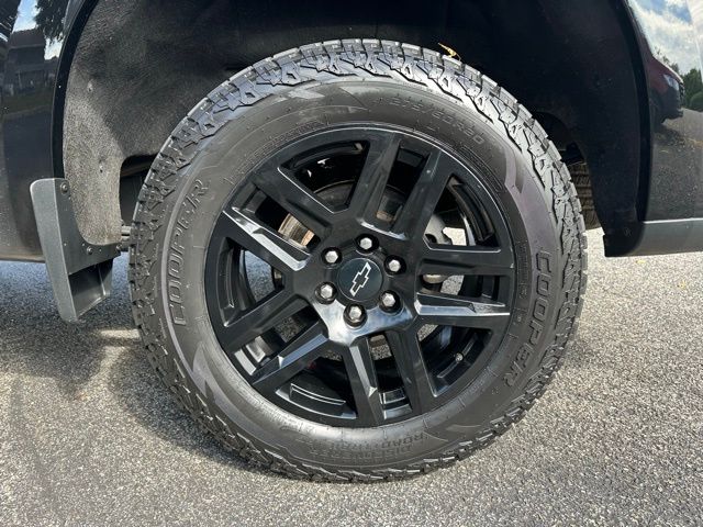 2024 Chevrolet Silverado 1500 RST photo 10