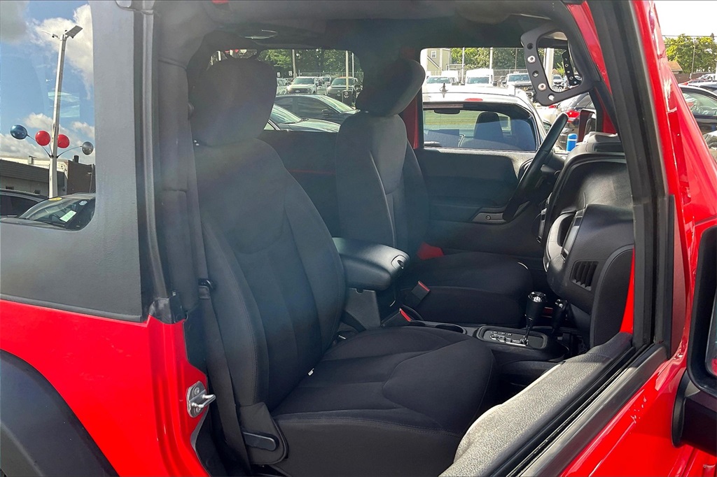 2015 Jeep Wrangler Willys Wheeler photo 6
