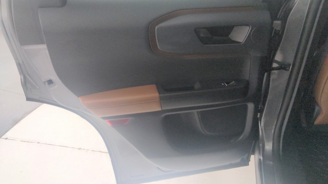 Used 2022  Ford Outer Banks image 24