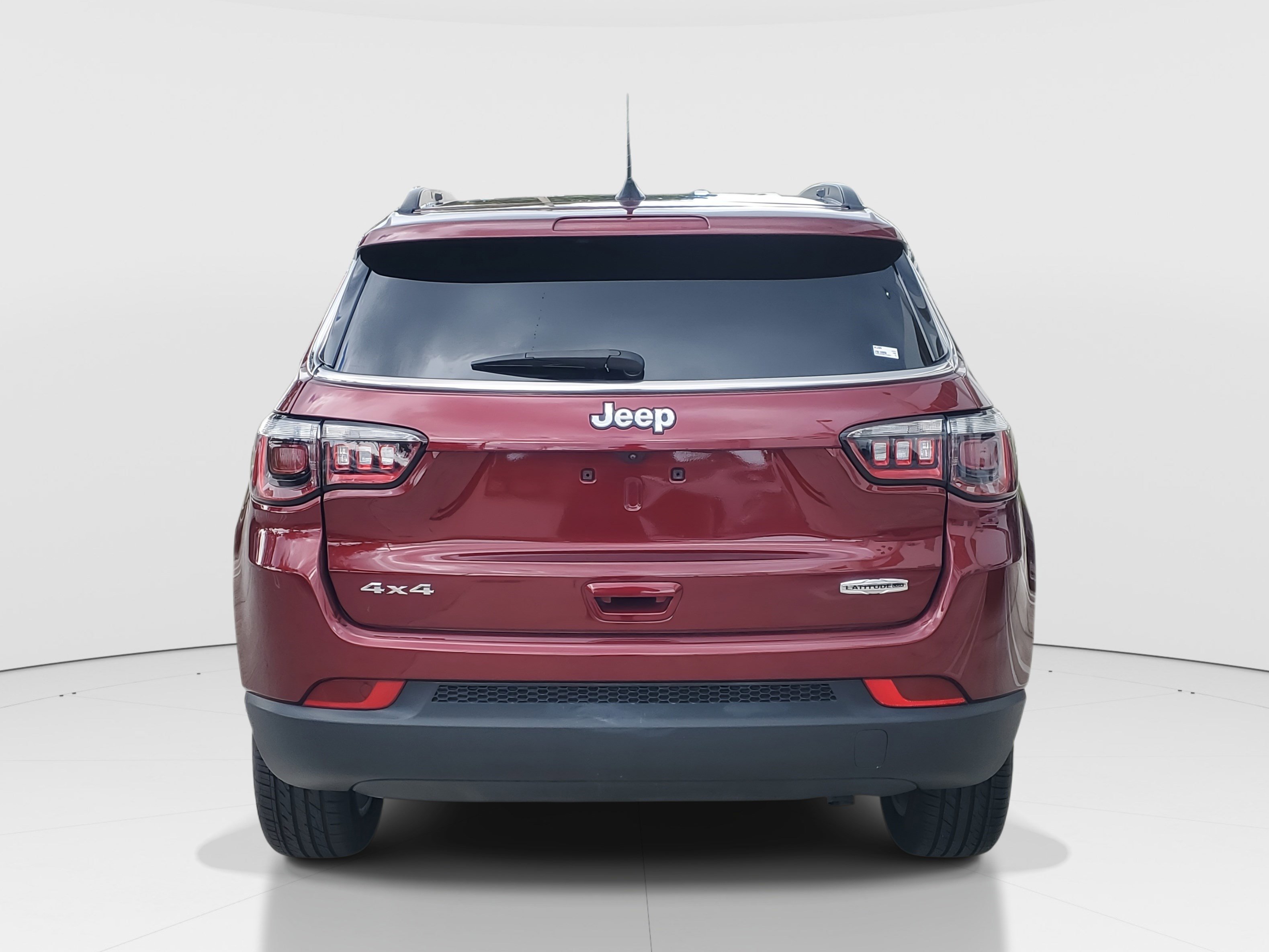 2022 Jeep Compass Latitude Lux photo 4