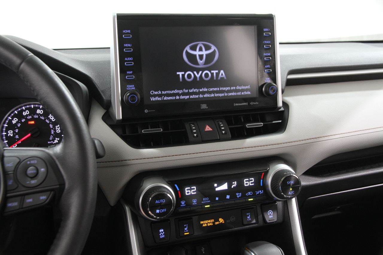 2022 Toyota RAV4 XLE Premium photo 9