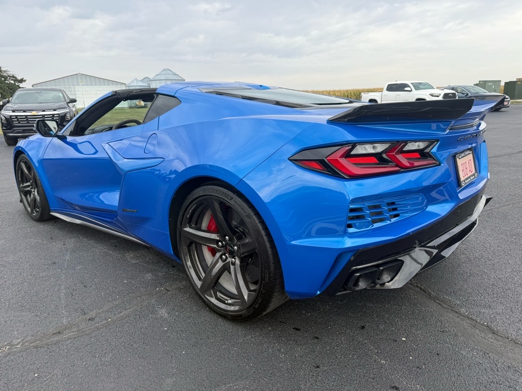 2024 Chevrolet Corvette E-Ray 2LZ photo 3