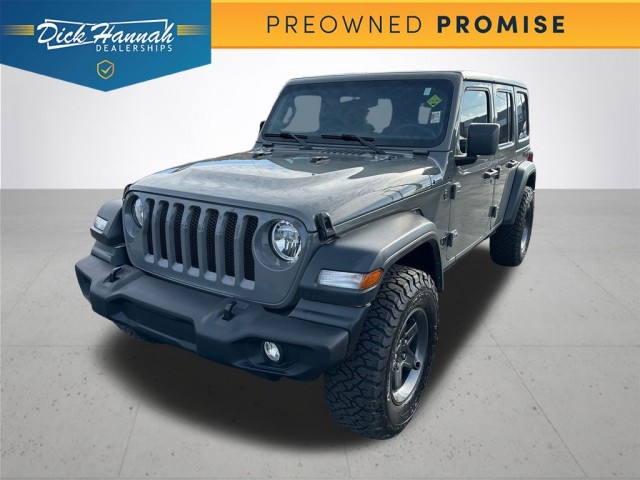 2023 Jeep Wrangler 4-Door Sport S's photo