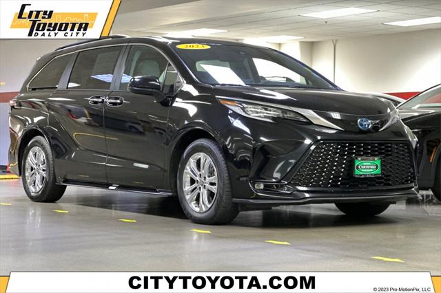 2023 Toyota Sienna XSE's photo