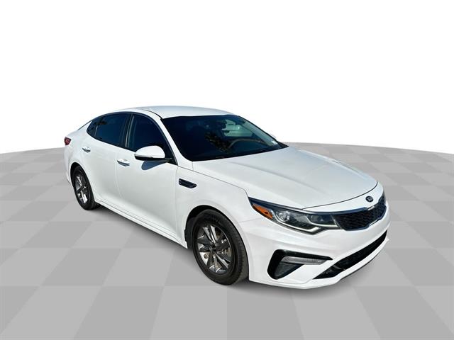 2019 Kia Optima LX photo 2