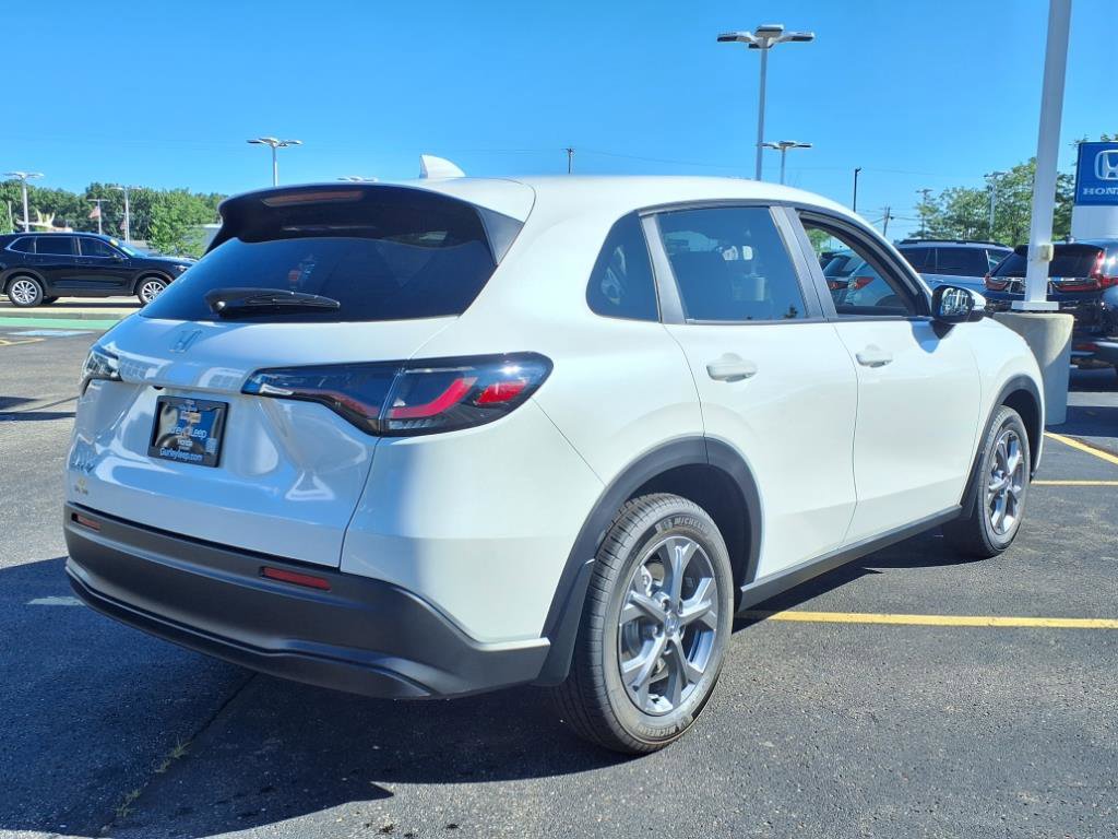 2026 Honda HR-V LX photo 9
