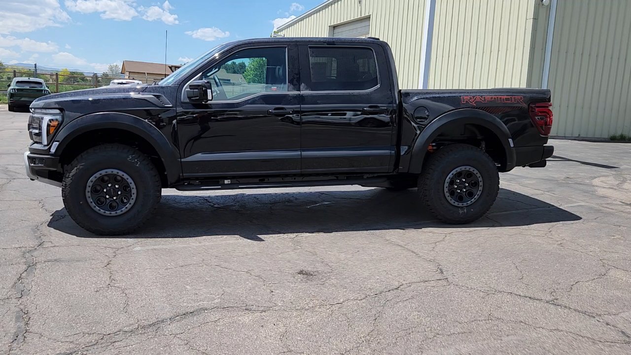 2025 Ford F-150 Raptor photo 3