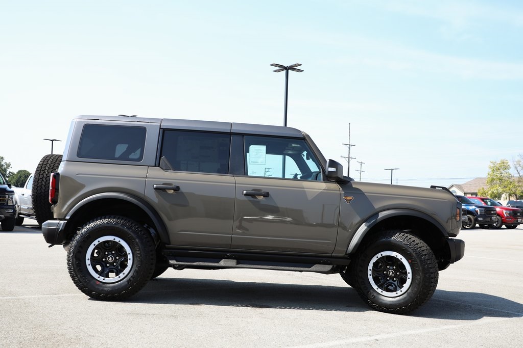 2025 Ford Bronco Badlands photo 8