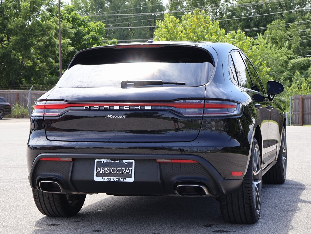 2024 Porsche Macan T photo 8