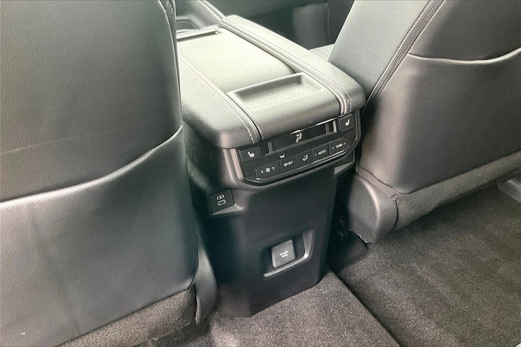 2024 Toyota Grand Highlander Limited photo 14