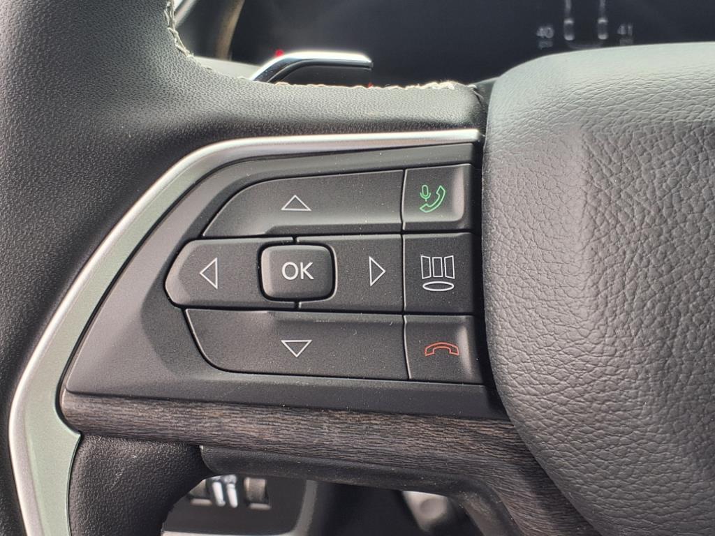 2025 Jeep Grand Cherokee Limited photo 7