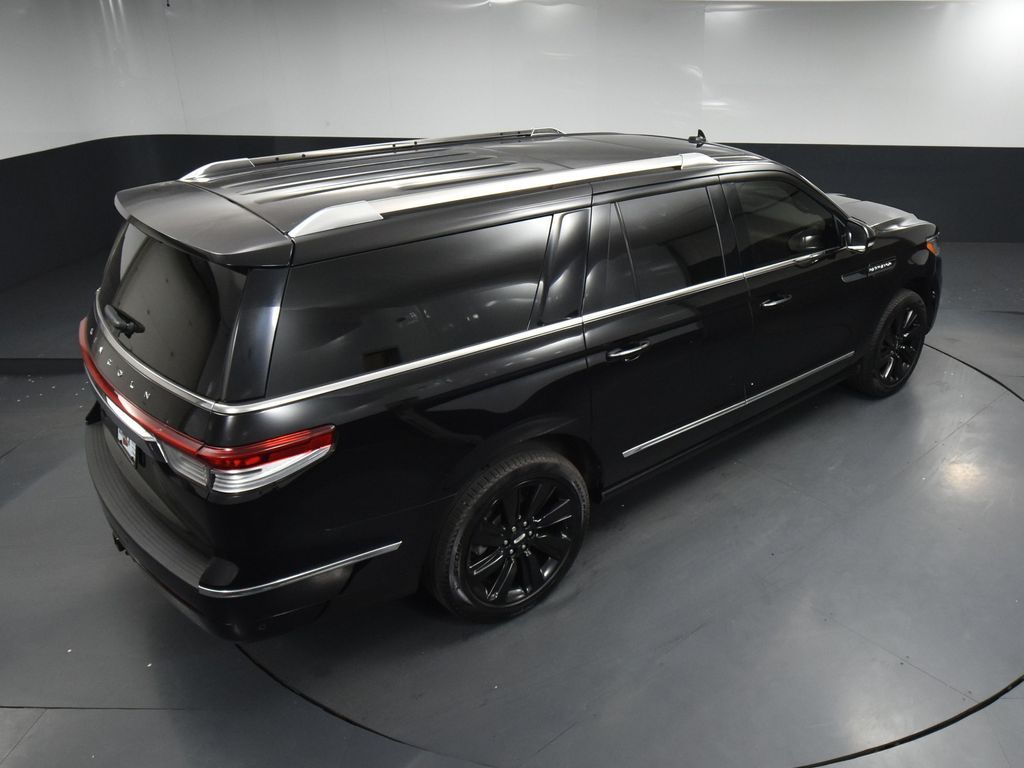 2024 Lincoln Navigator Reserve Luxury Monochromatic photo 52