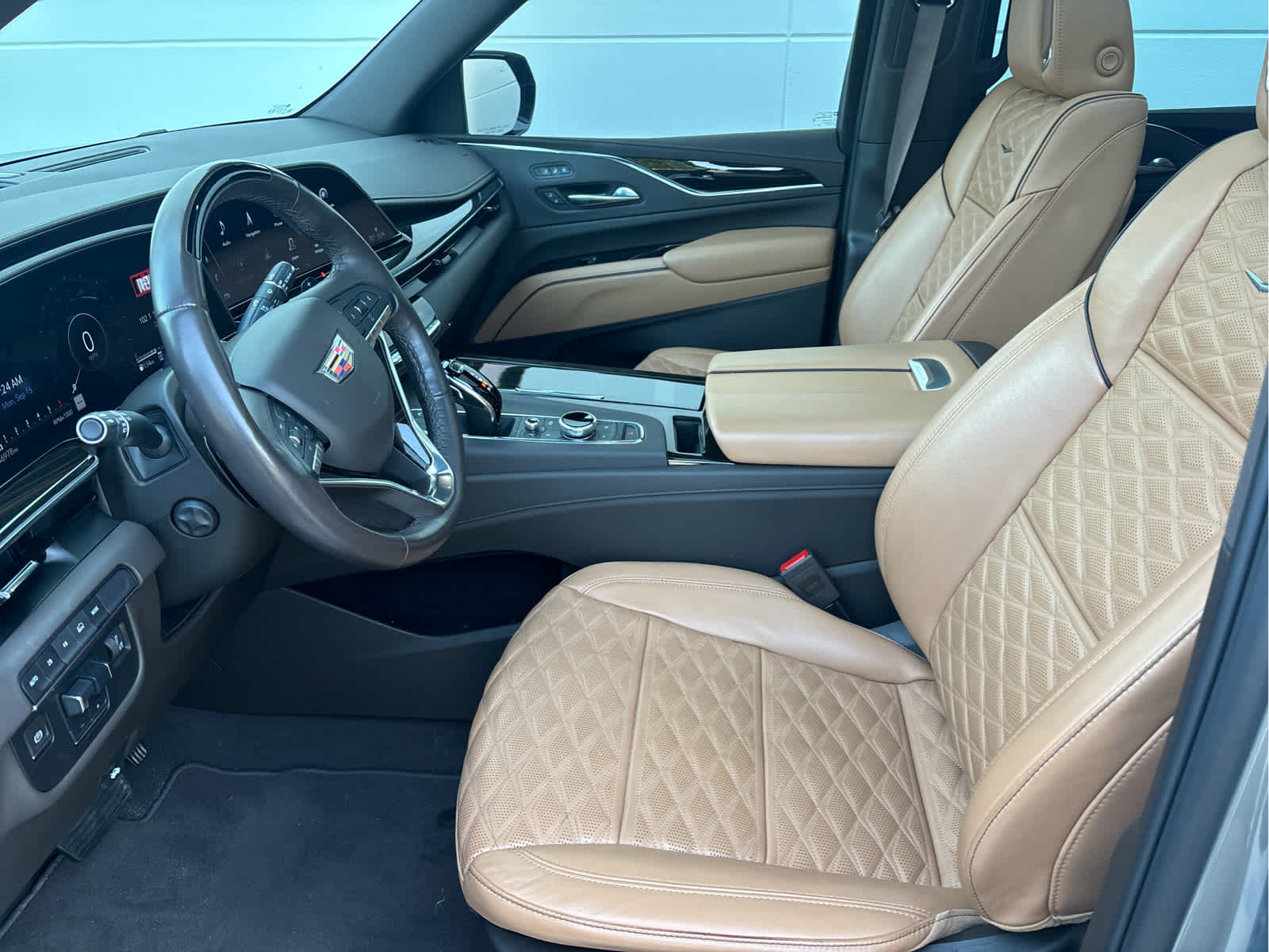 2023 Cadillac Escalade ESV Sport photo 9