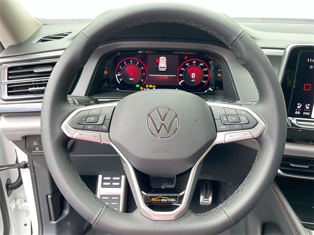 2025 Volkswagen Atlas Peak Edition SE Technology photo 10