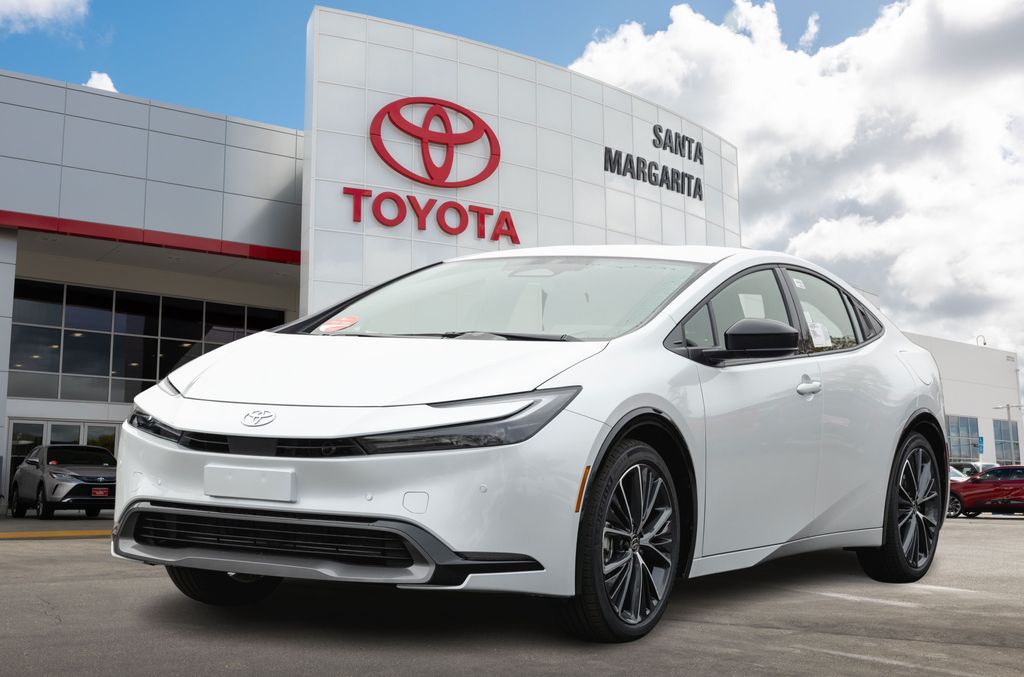 2026 Toyota Prius XLE's photo