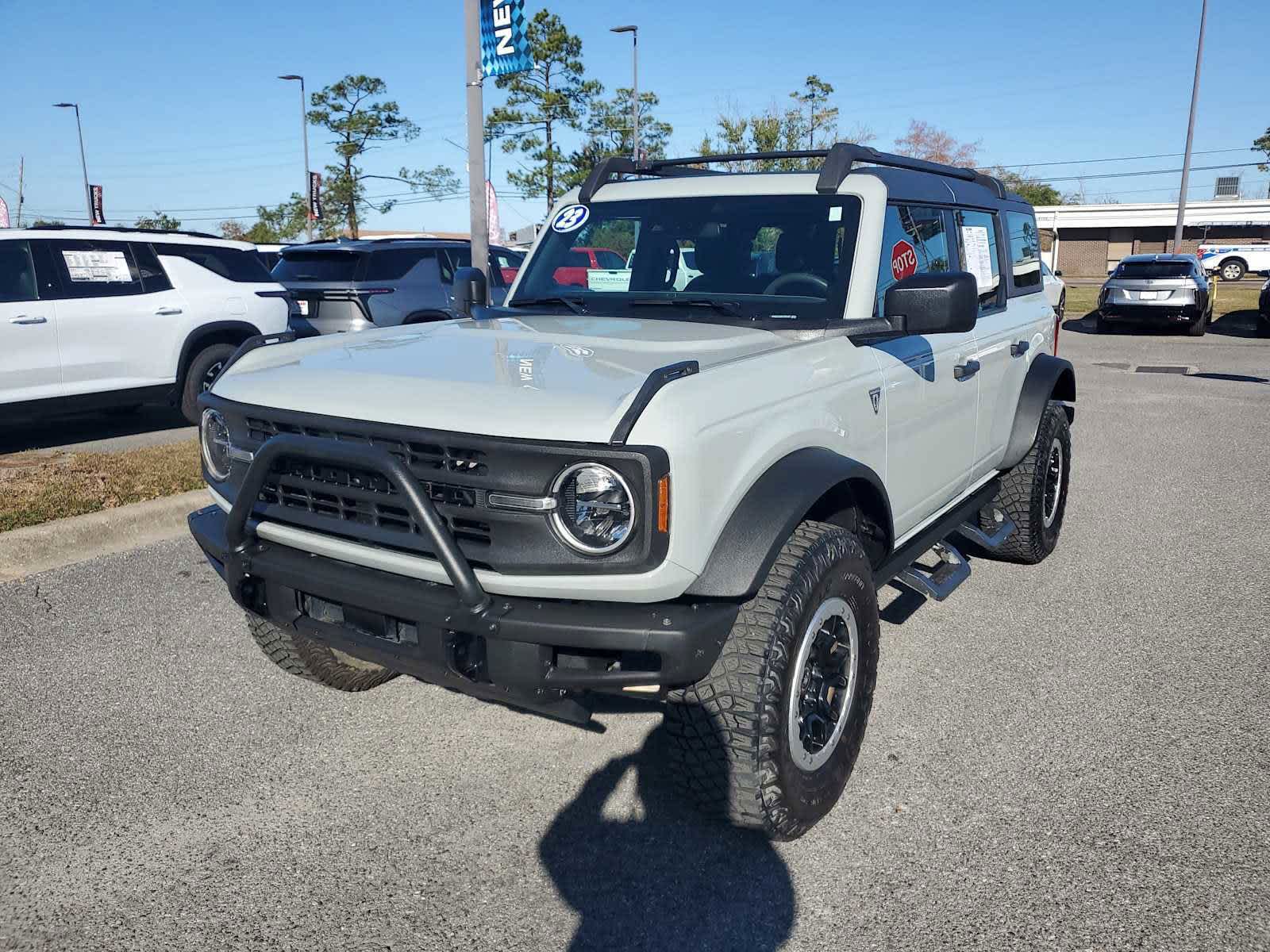 2023 Ford Bronco 4-Door Base's photo