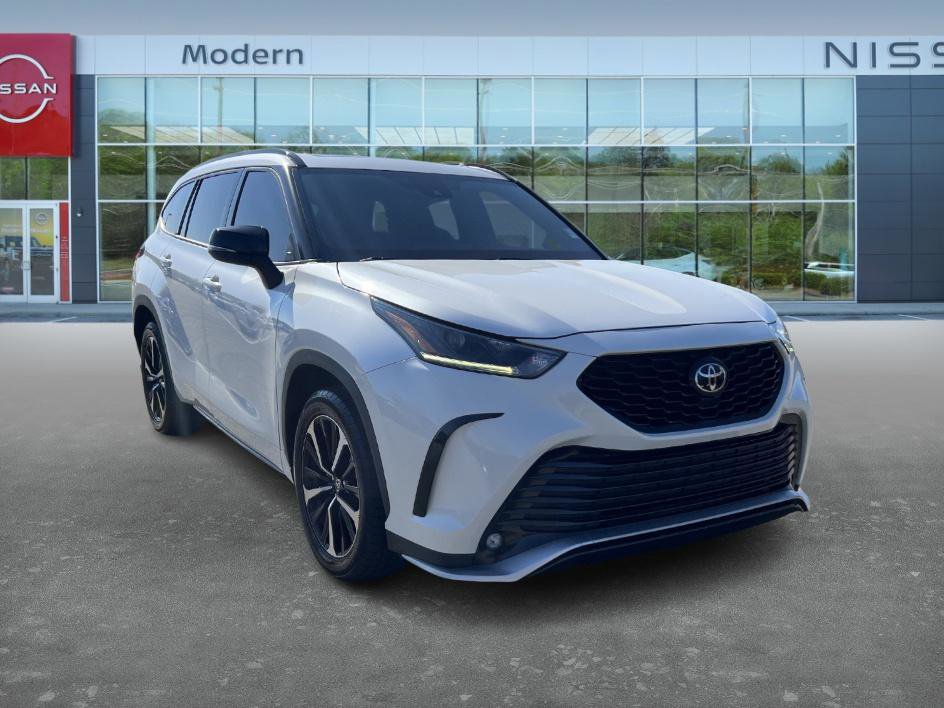 2021 Toyota Highlander XSE photo 3