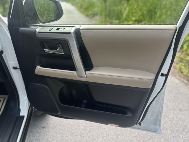 2022 Toyota 4Runner SR5 Premium photo 17