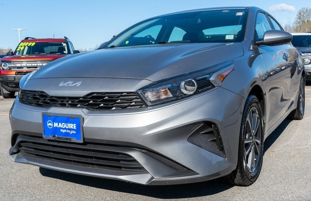 2023 Kia Forte LXS photo 2