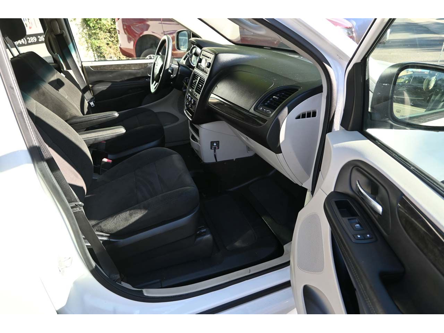 2013 Dodge Grand Caravan SXT photo 15