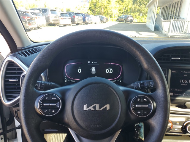 2023 Kia Soul LX photo 16