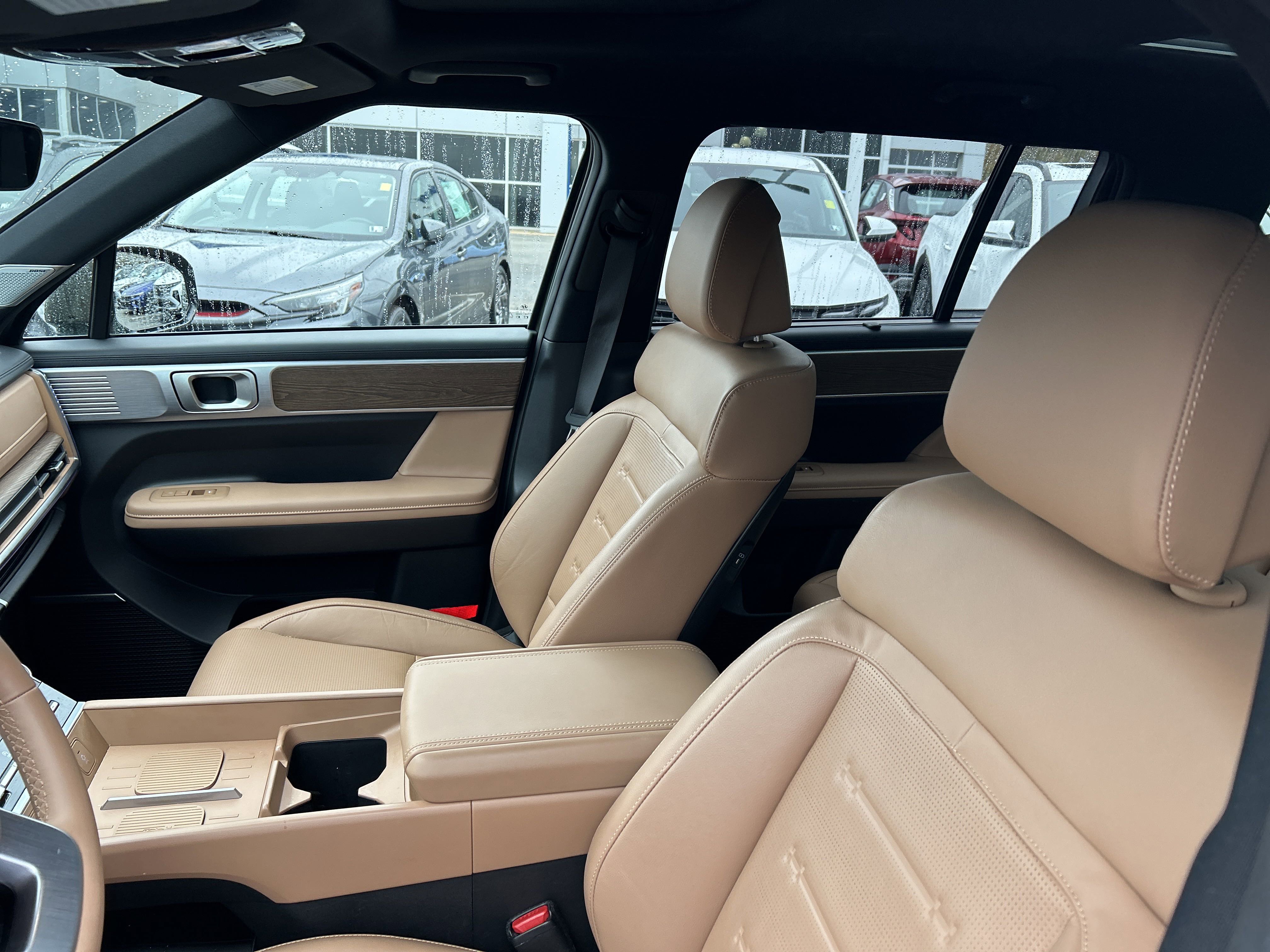 2025 Hyundai Santa Fe Limited photo 4