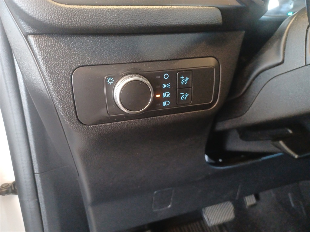 2022 Ford Escape S photo 17