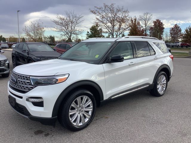 2022 Ford Explorer Limited's photo