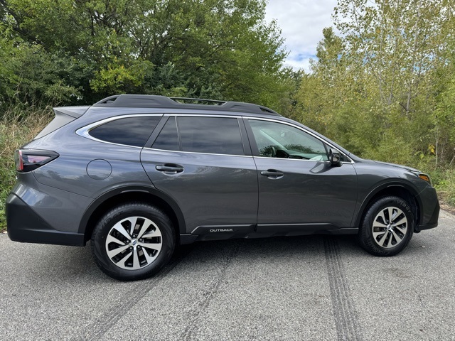 2022 Subaru Outback Premium photo 5