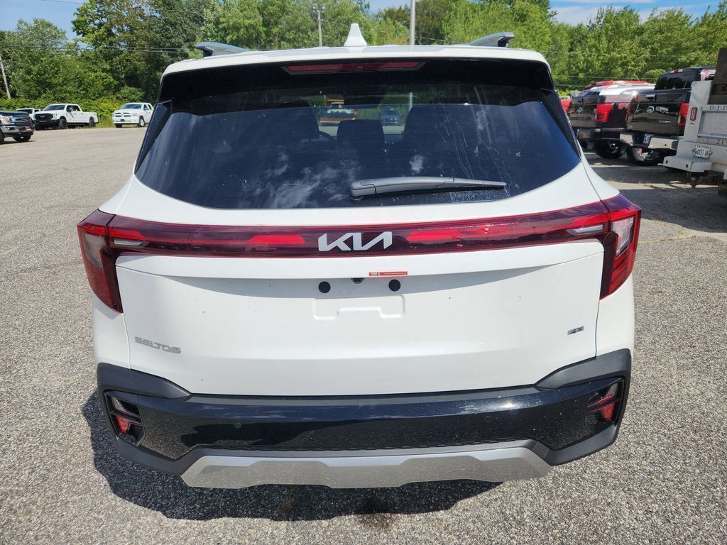 2026 Kia Seltos EX photo 4