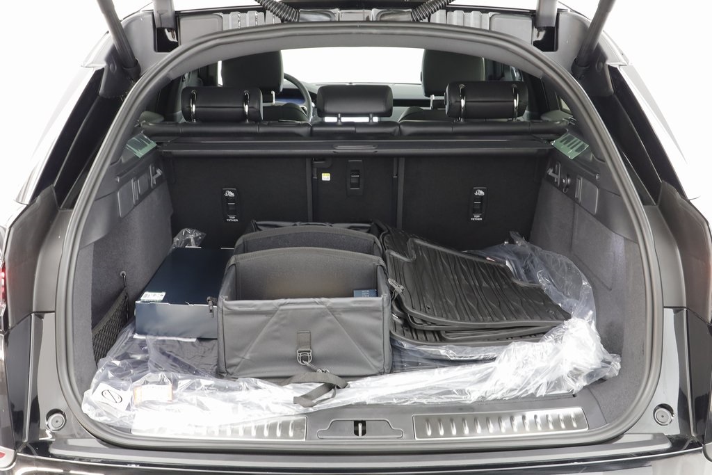 2026 Land Rover Range Rover Velar S photo 13