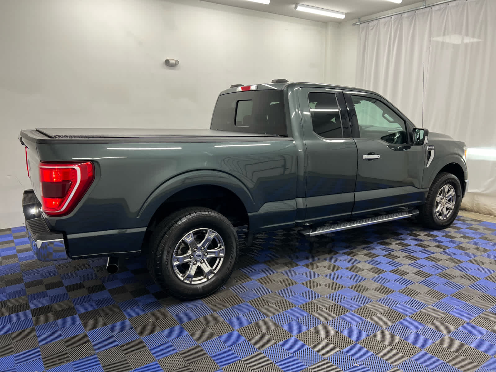 2021 Ford F-150 XLT photo 12
