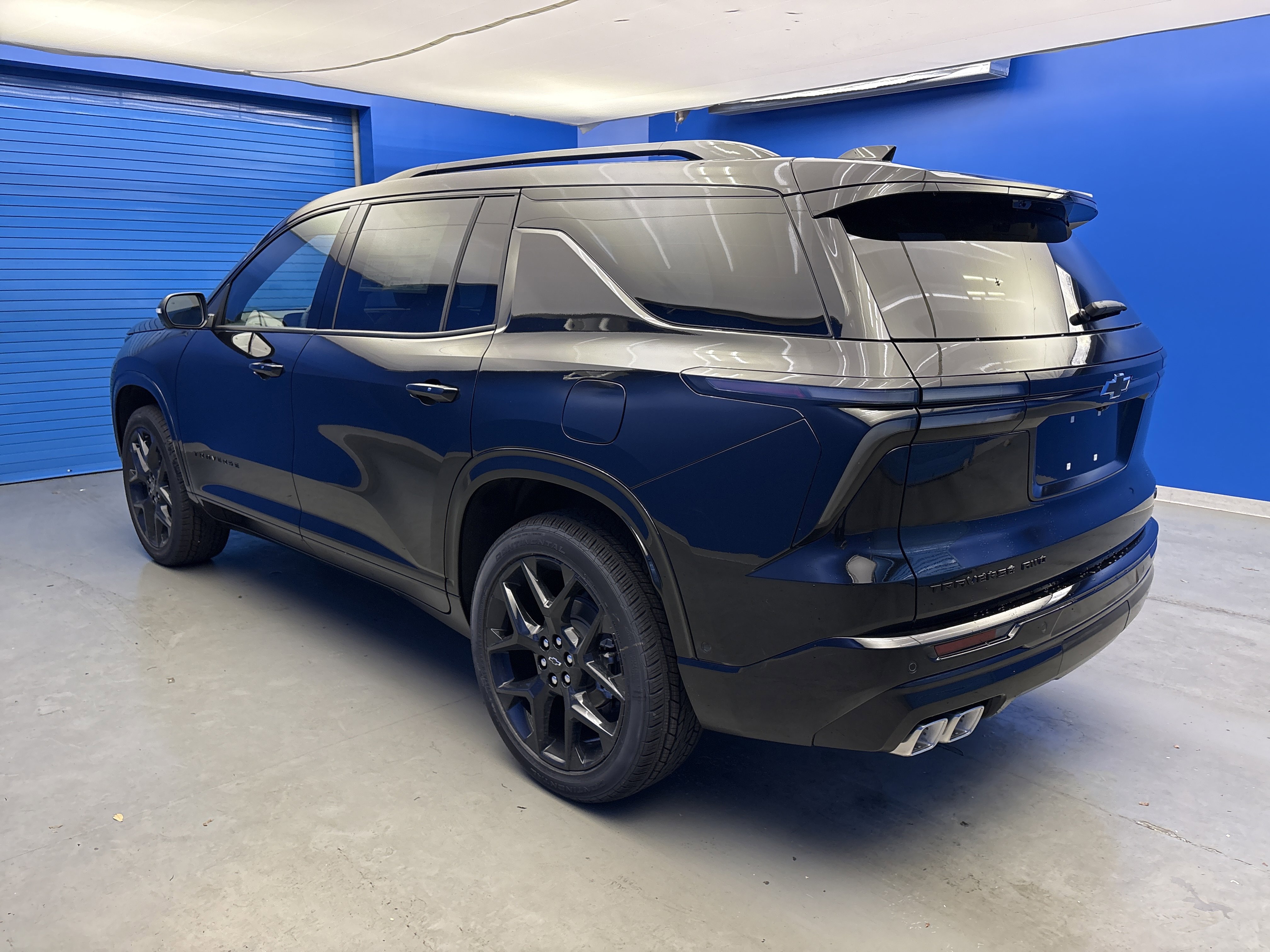 2026 Chevrolet Traverse RS photo 2