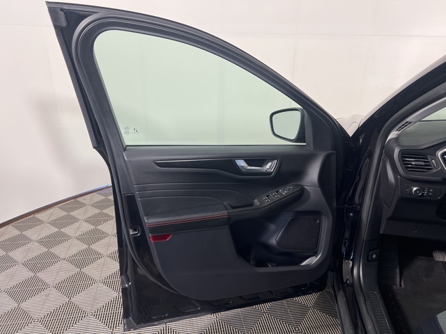 2022 Ford Escape SEL photo 7