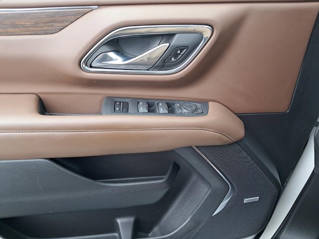 2023 Chevrolet Suburban High Country photo 9