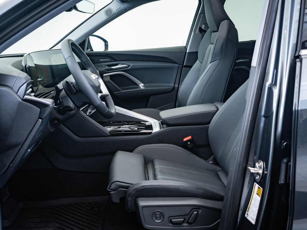 2025 Audi Q5 2.0T Prestige photo 4